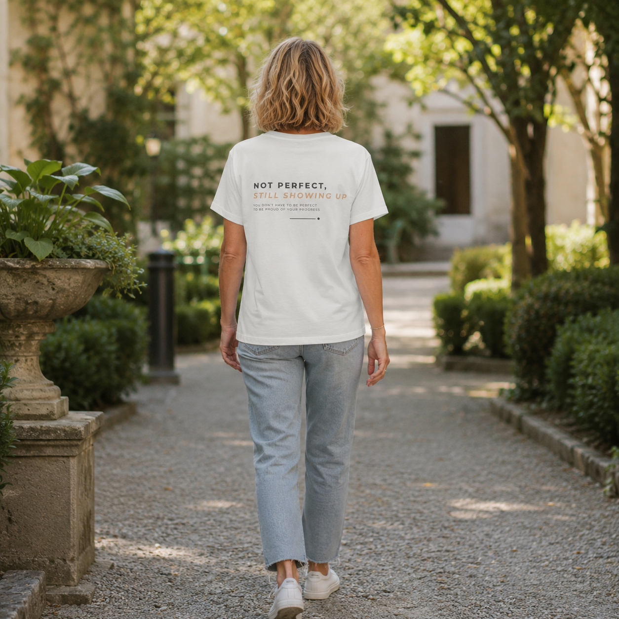 T-shirt feminina de algodão orgânico "not perfect"