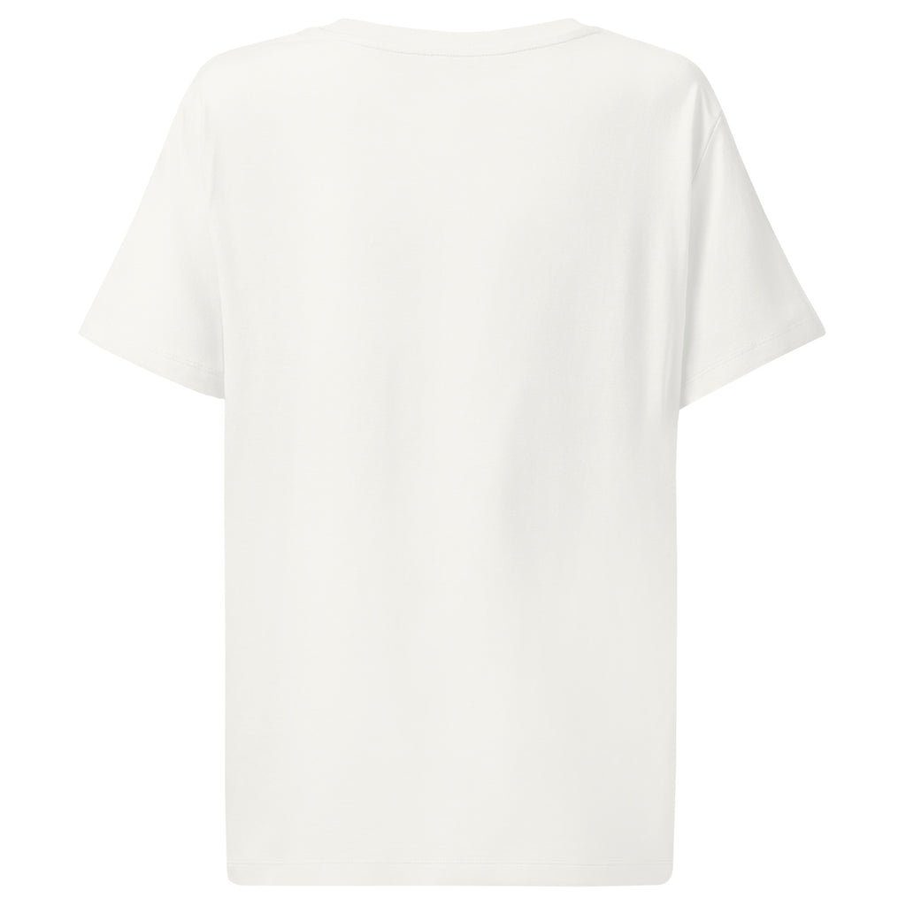 Costas da T-shirt off-white, sem estampado visível.